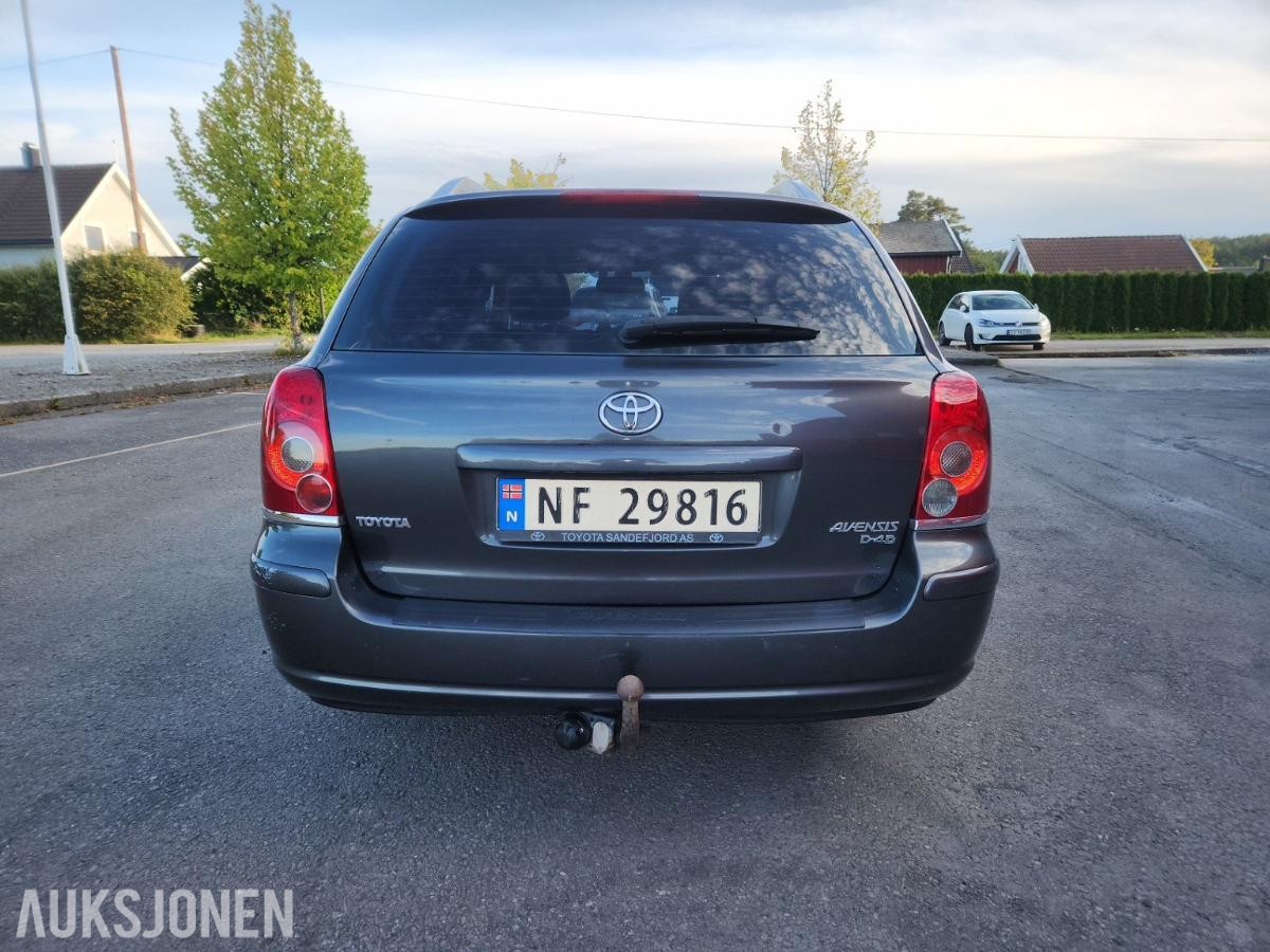 2007 Toyota Avensis 2.0 D-4D 126HK Cruisekontroll, Hengerfeste, Navigasjon