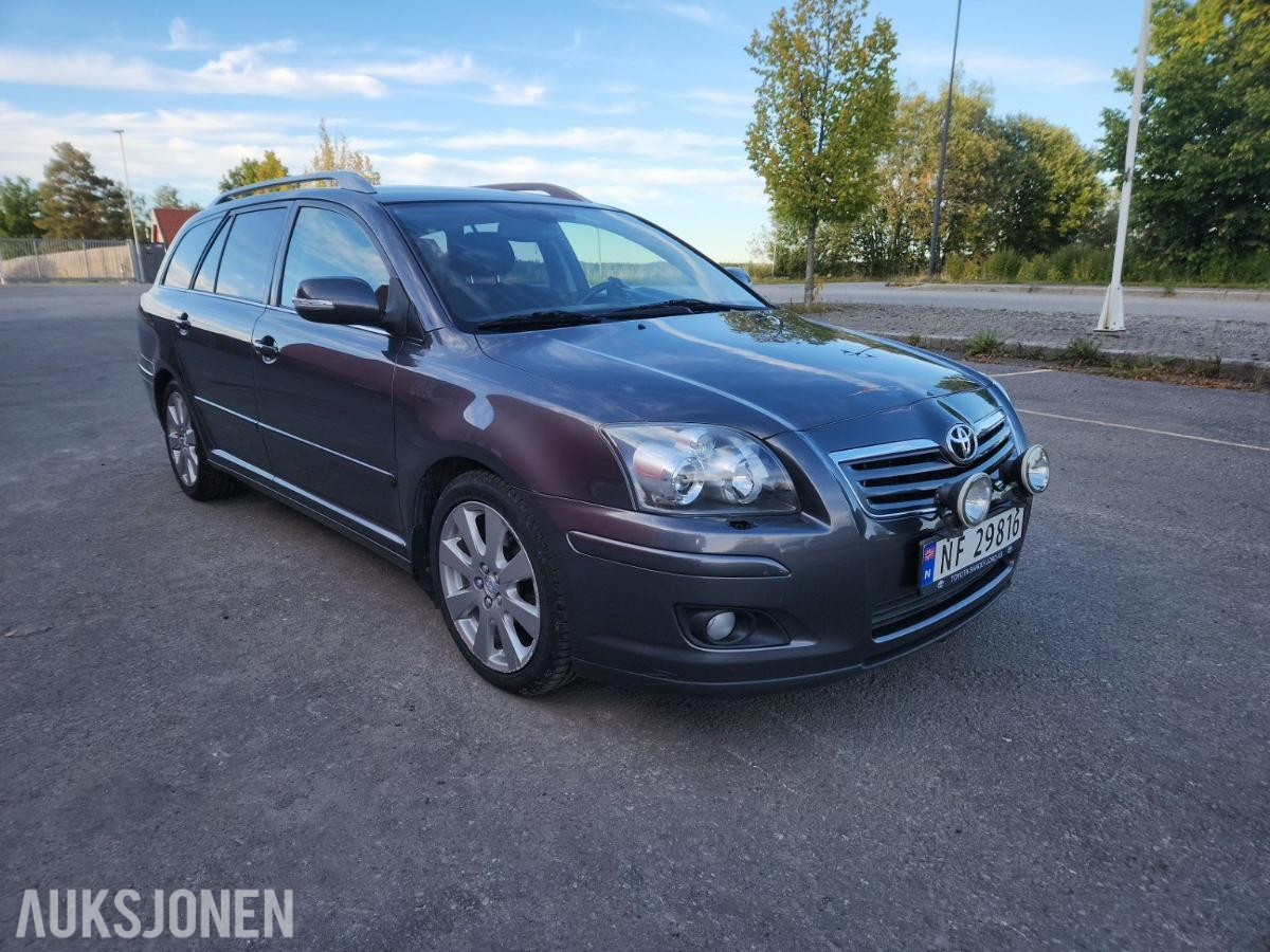 2007 Toyota Avensis 2.0 D-4D 126HK Cruisekontroll, Hengerfeste, Navigasjon