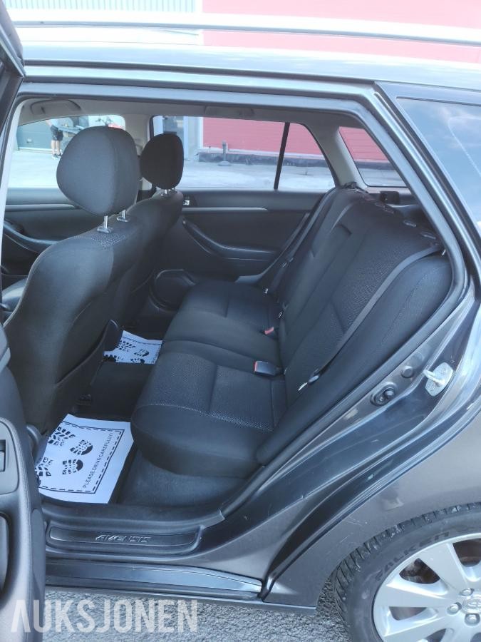 2007 Toyota Avensis 2.0 D-4D 126HK Cruisekontroll, Hengerfeste, Navigasjon