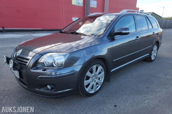 2007 Toyota Avensis 2.0 D-4D 126HK Cruisekontroll, Hengerfeste, Navigasjon