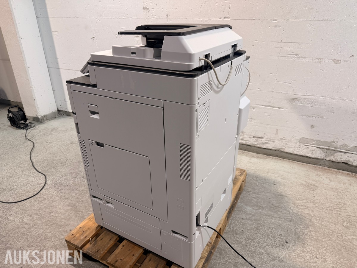 Nashuatec / Ricoh MP C4504exSP A3 farge multifunksjonsmaskin med etterbehandler