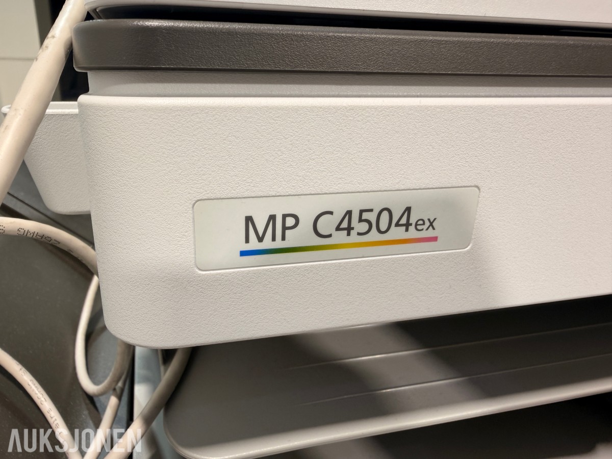 Nashuatec / Ricoh MP C4504exSP A3 farge multifunksjonsmaskin med etterbehandler