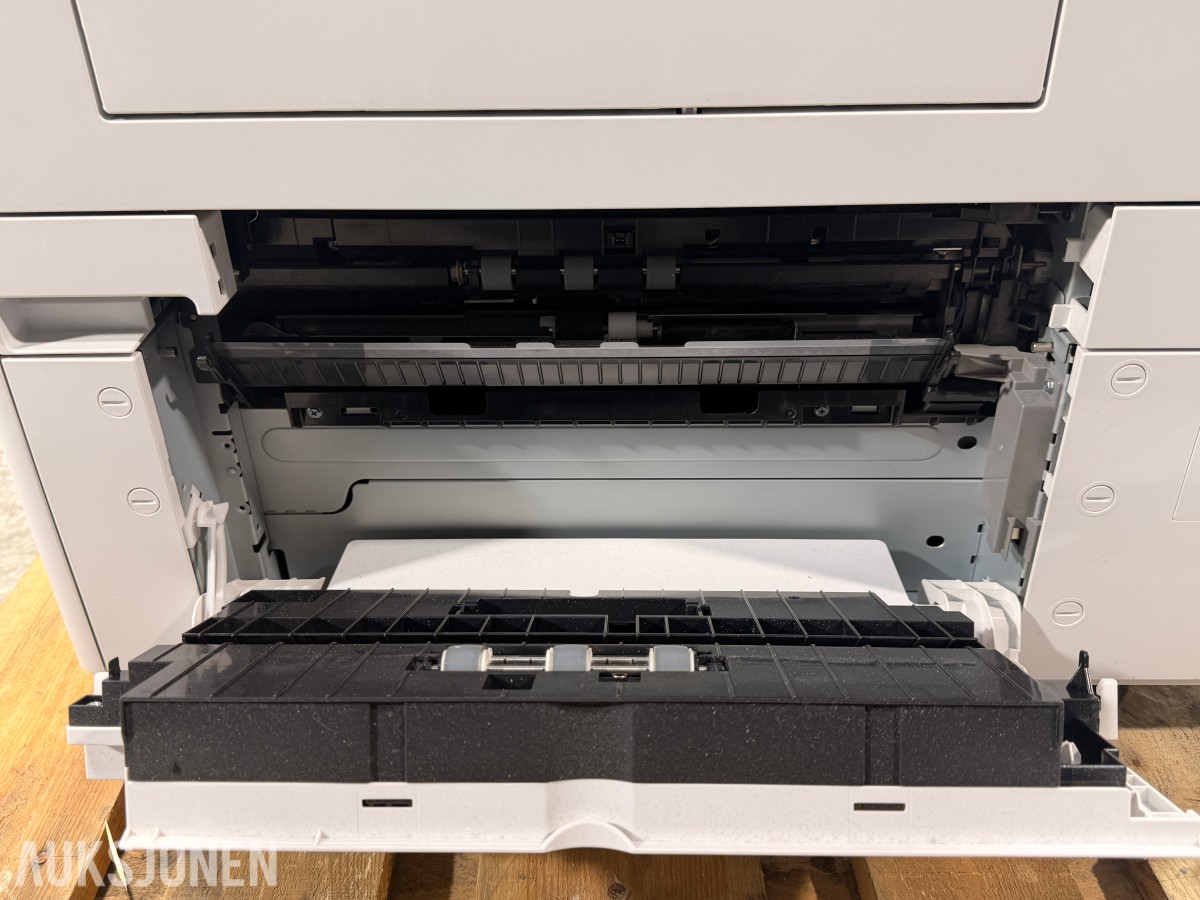 Nashuatec / Ricoh MP C4504exSP A3 farge multifunksjonsmaskin med etterbehandler