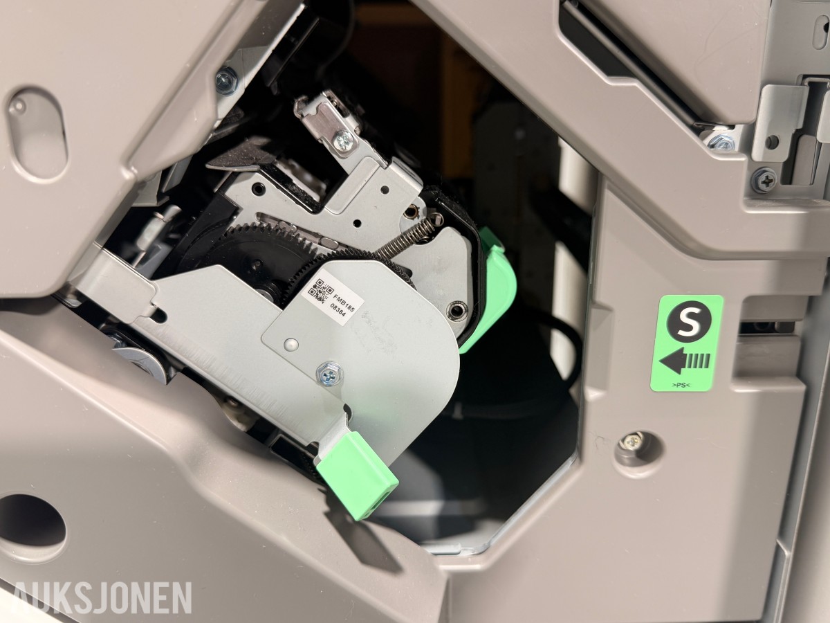 Nashuatec / Ricoh MP C4504exSP A3 farge multifunksjonsmaskin med etterbehandler