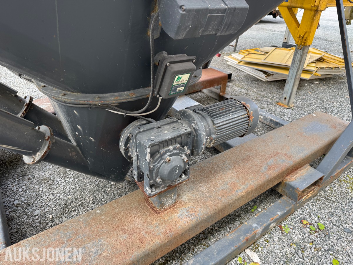 2015 AHLM TB10-2X SO SILO FOR BETONG OG TØRRMATERIALER