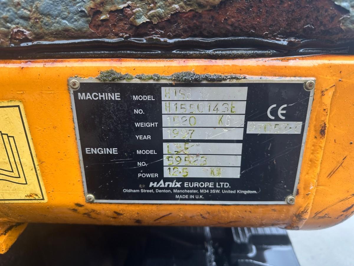 1997 Hanix H15B Minigraver, skjær og skuffe