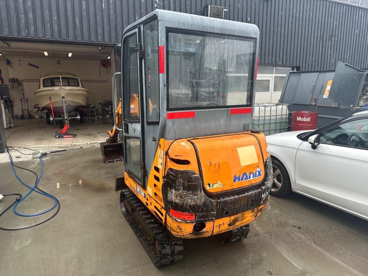 1997 Hanix H15B Minigraver, skjær og skuffe
