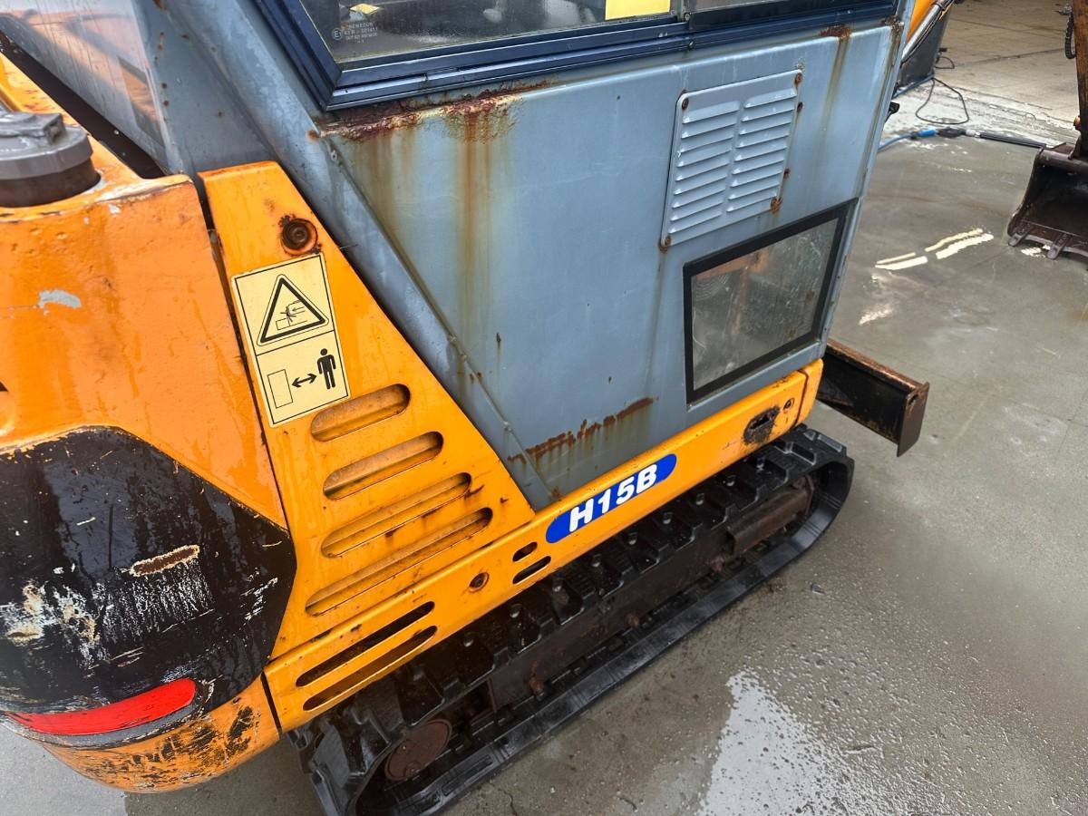 1997 Hanix H15B Minigraver, skjær og skuffe