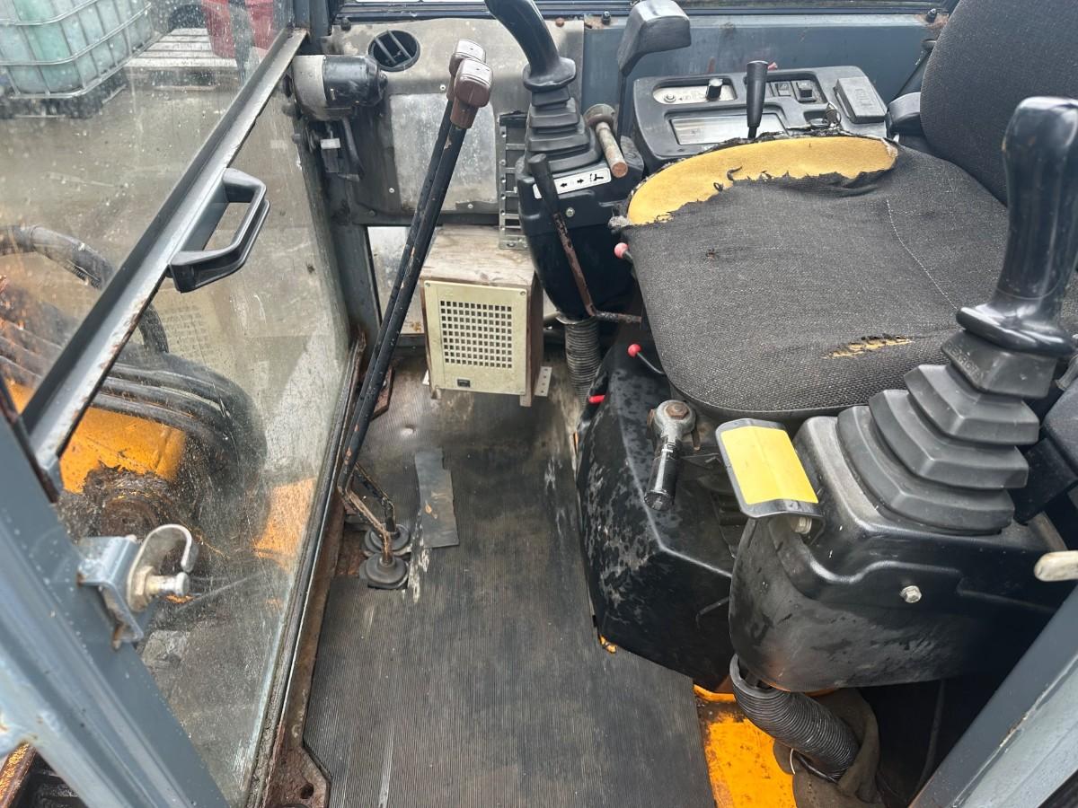 1997 Hanix H15B Minigraver, skjær og skuffe
