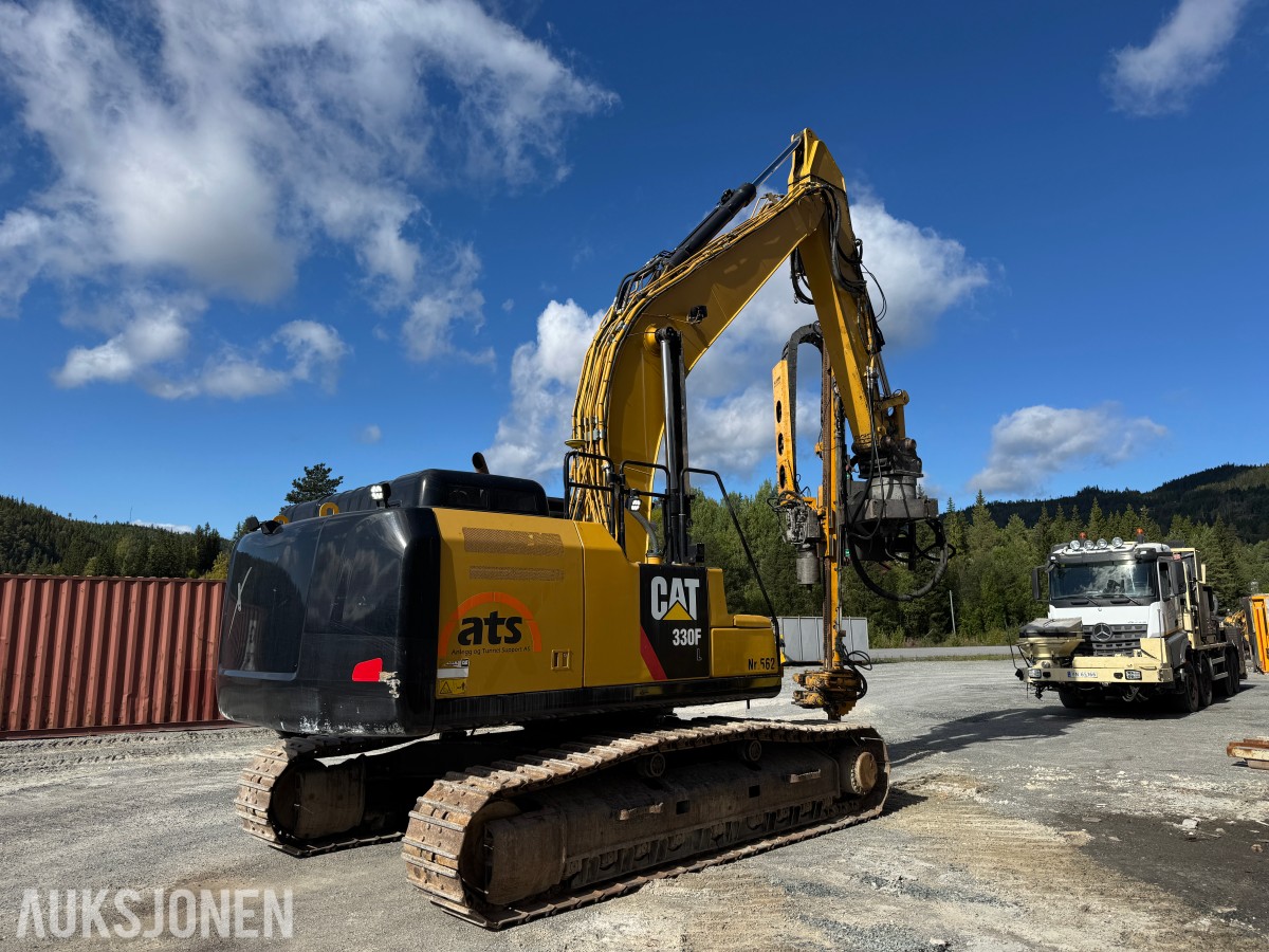 Cat 330F L MED BORERIGG OG SPUNTEAGGREGAT