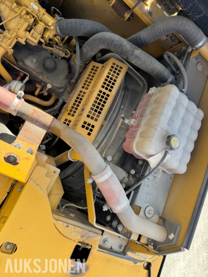 Cat 330F L MED BORERIGG OG SPUNTEAGGREGAT