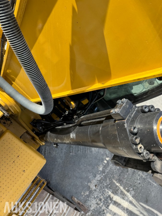 Cat 330F L MED BORERIGG OG SPUNTEAGGREGAT