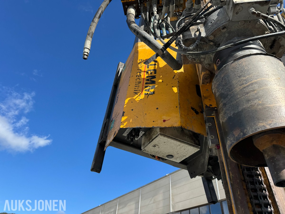 Cat 330F L MED BORERIGG OG SPUNTEAGGREGAT