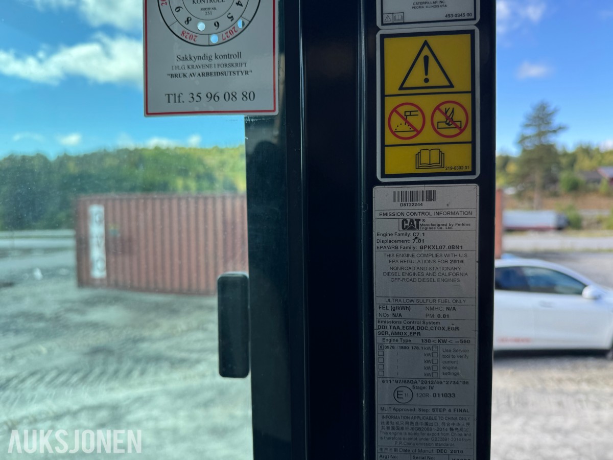 Cat 330F L MED BORERIGG OG SPUNTEAGGREGAT