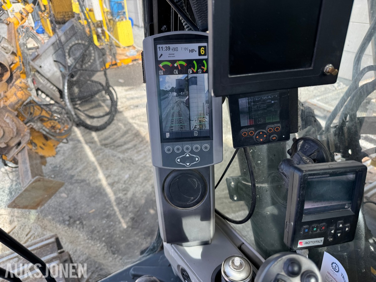 Cat 330F L MED BORERIGG OG SPUNTEAGGREGAT