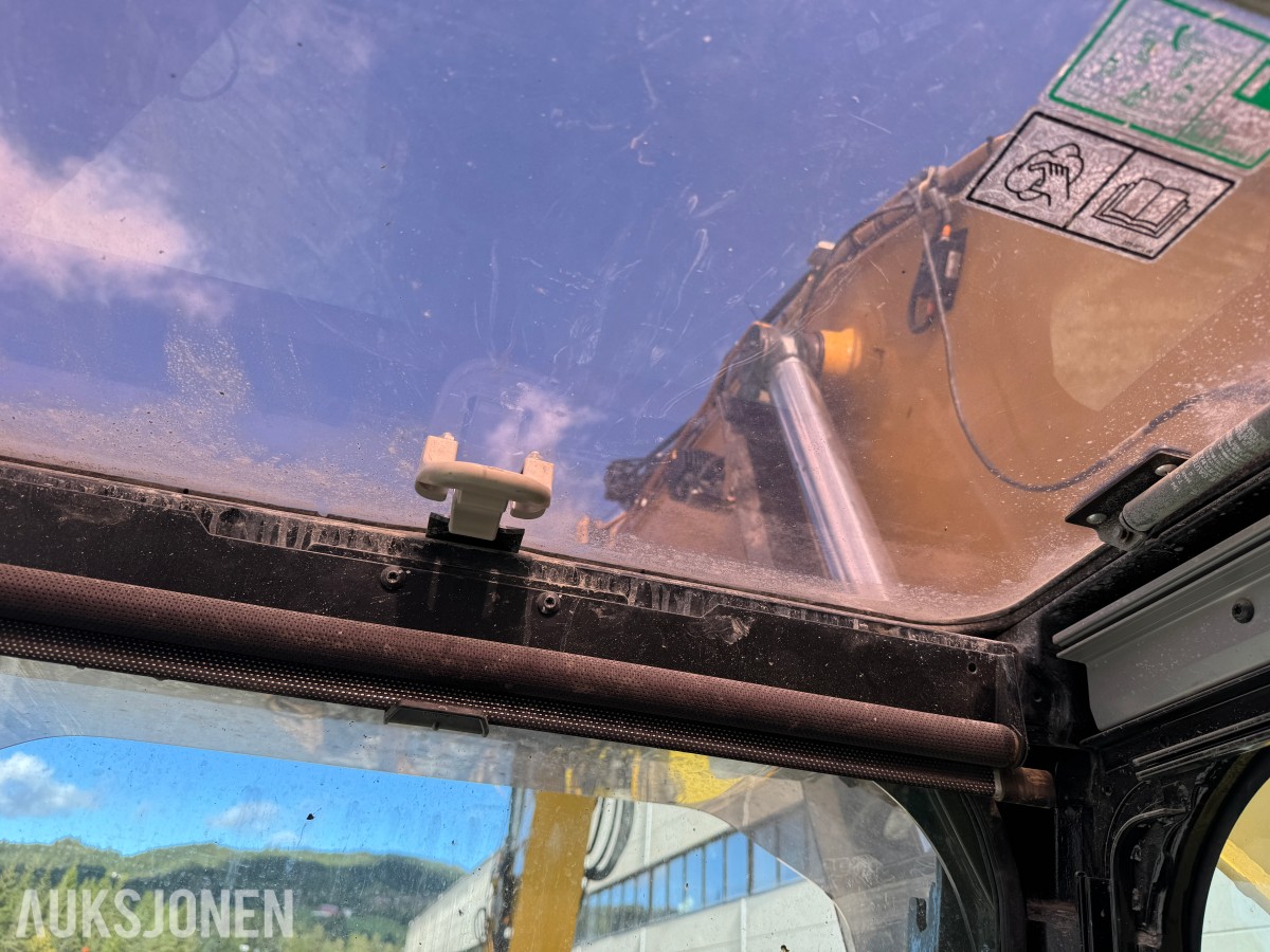 Cat 330F L MED BORERIGG OG SPUNTEAGGREGAT