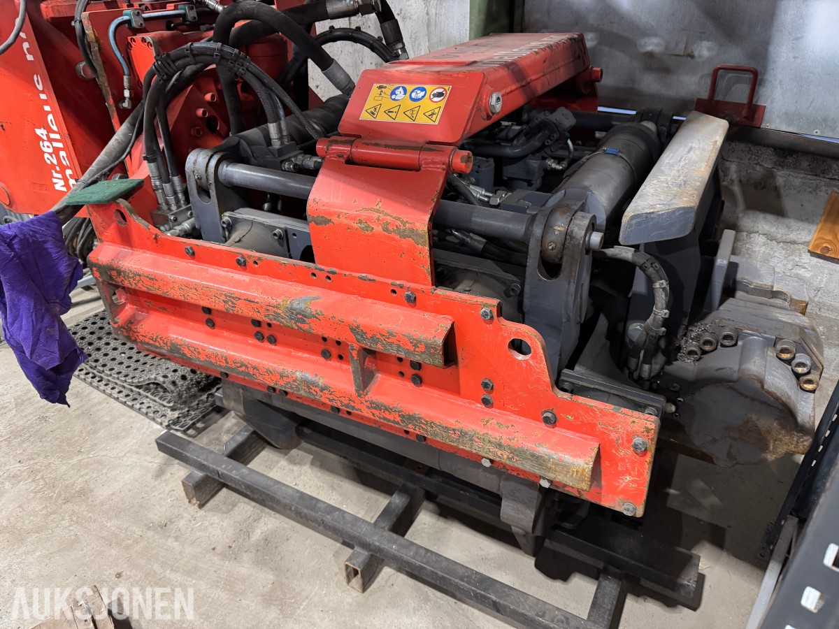Cat 330F L MED BORERIGG OG SPUNTEAGGREGAT