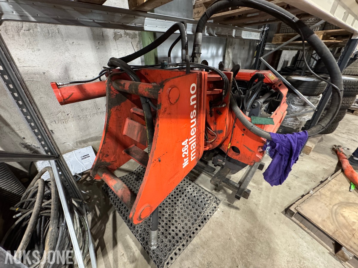 Cat 330F L MED BORERIGG OG SPUNTEAGGREGAT