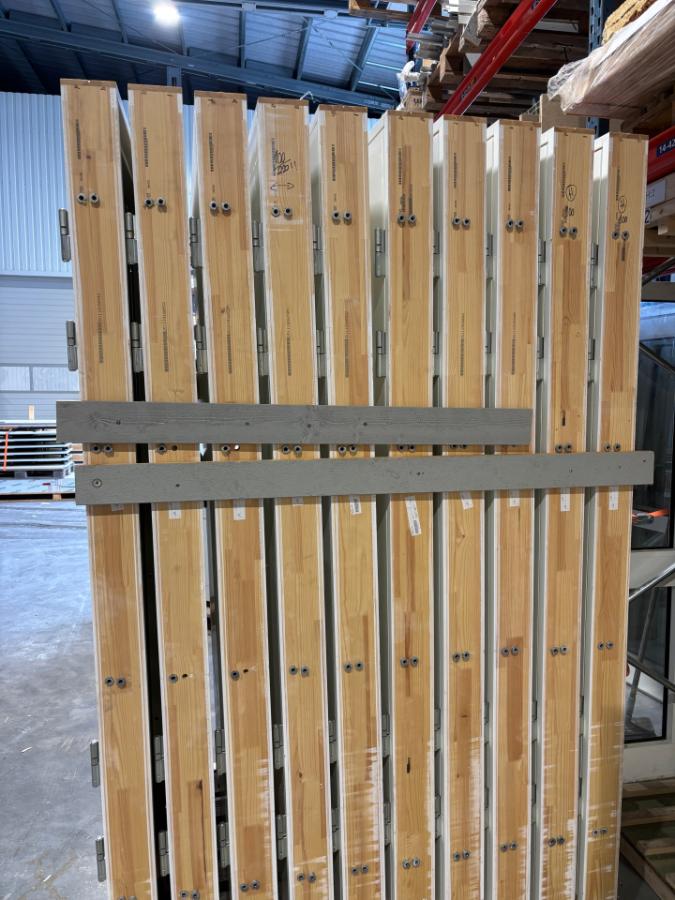 Svedoor innerdører db35  Svedor inner dører med furukarm og 35 DB lyd.  100x220 cm 