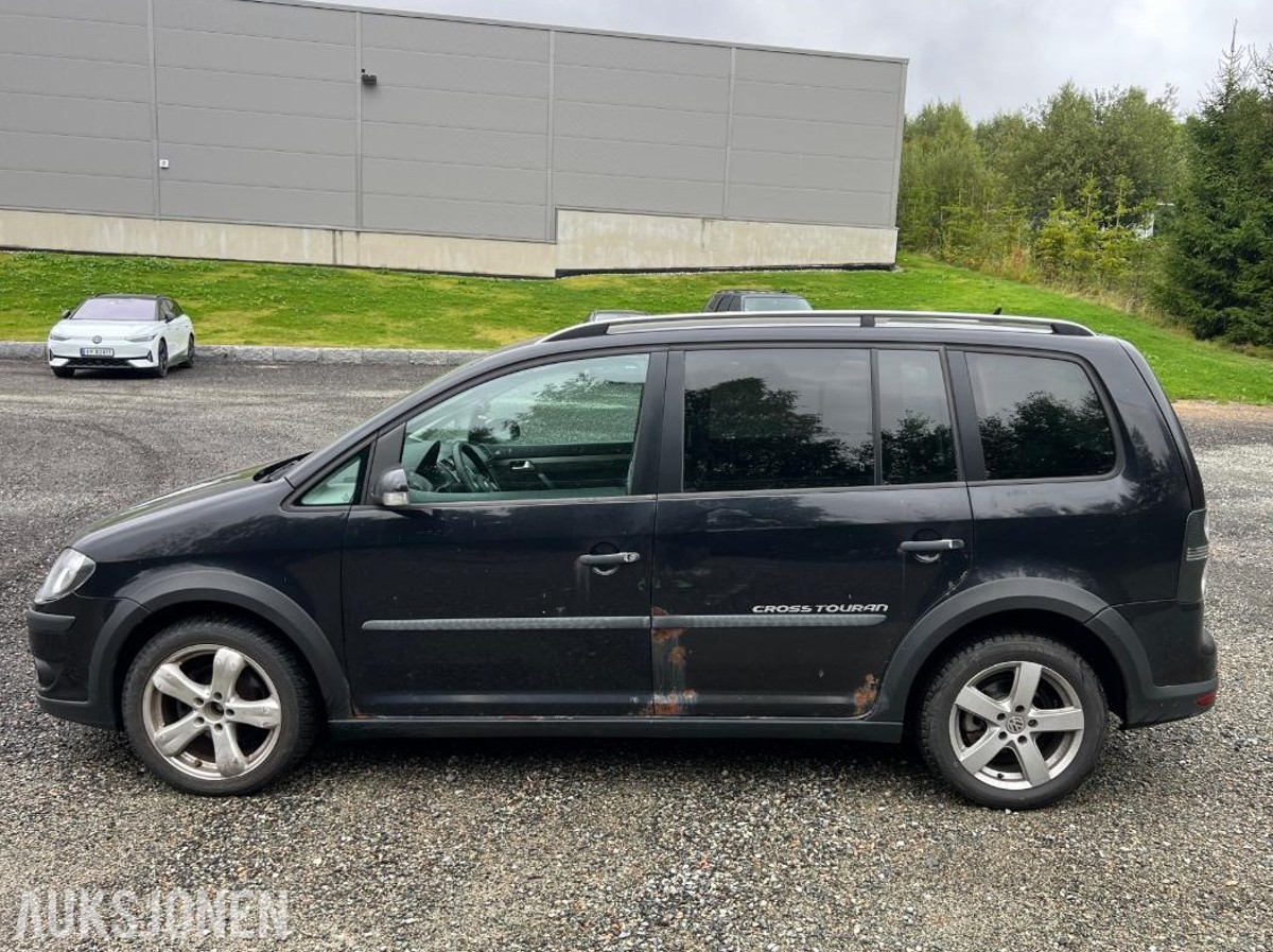 2009 Volkswagen Touran 1.9 Diesel, Automat, Skinnseter