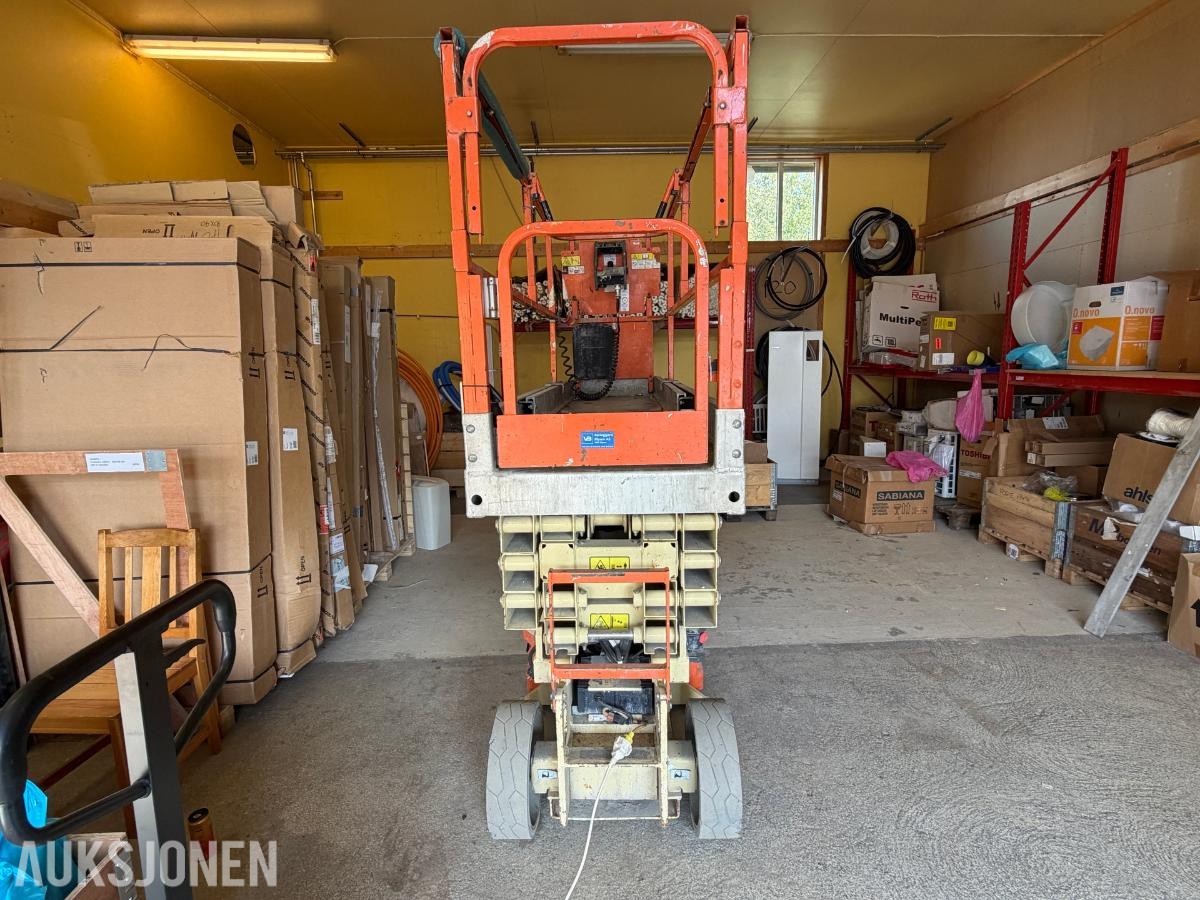 2011 JLG 2630ES 330timer