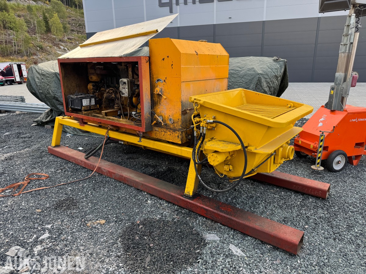 BETONGPUMPE MED DEUTZ DIESELMOTOR