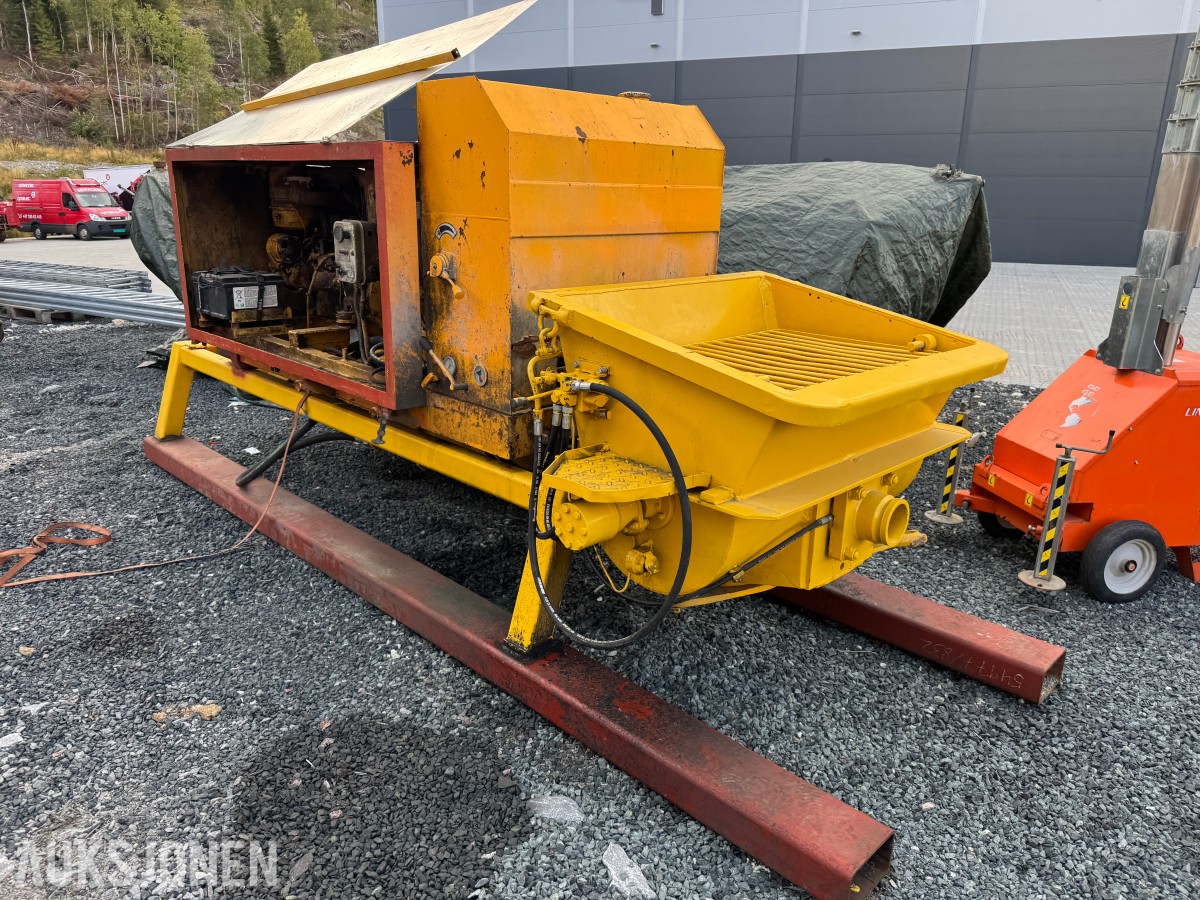 BETONGPUMPE MED DEUTZ DIESELMOTOR