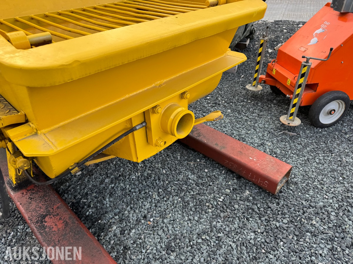 BETONGPUMPE MED DEUTZ DIESELMOTOR