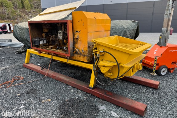 BETONGPUMPE MED DEUTZ DIESELMOTOR