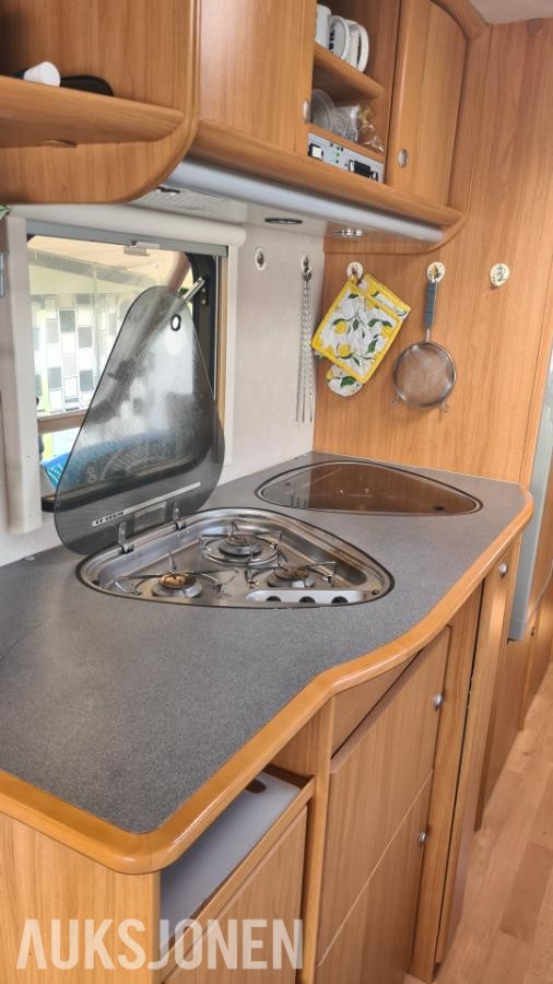 2007 Adria Classica 735 Med Isabella fortelt og Alde gulvvarme