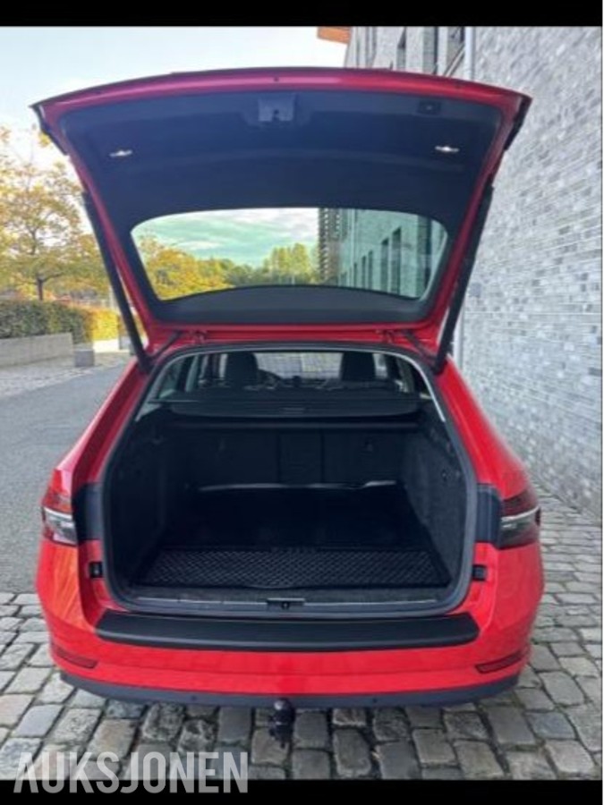 2020 Skoda Superb 2,0 TDI 150hk Automat, Adaptiv cruisekontroll, Hengerfeste