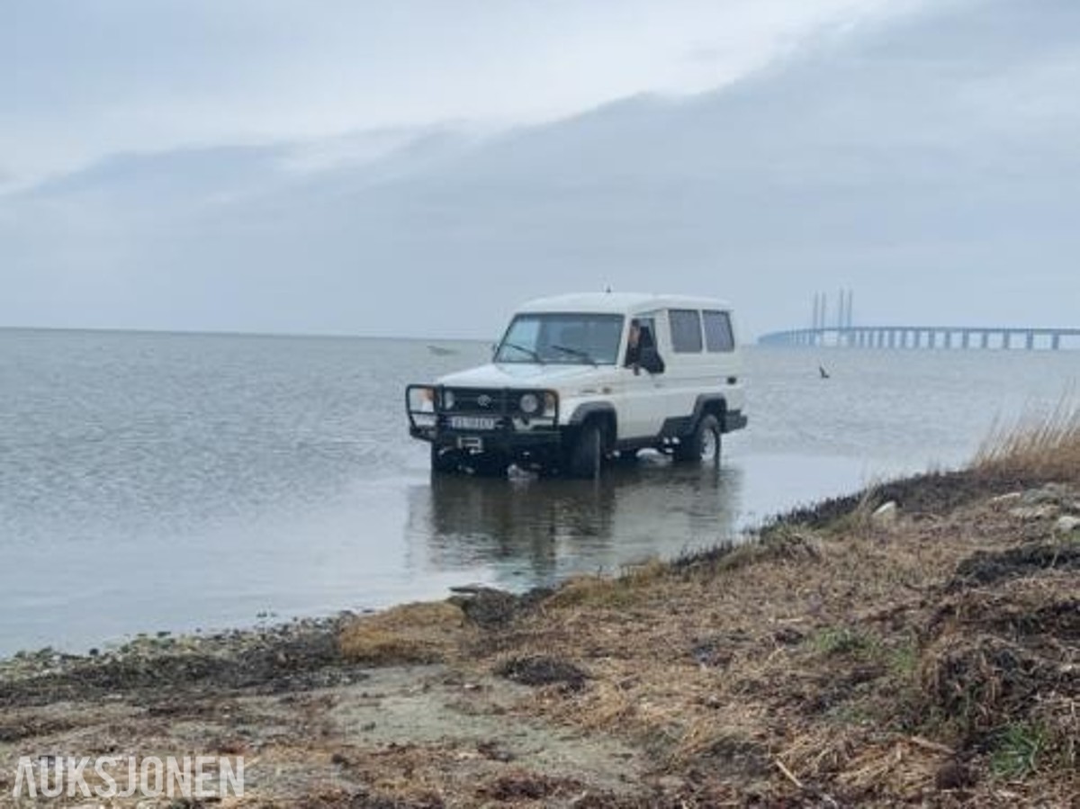 1999 Toyota Land Cruiser 4.2 131hk D 4WD 75 Troopy