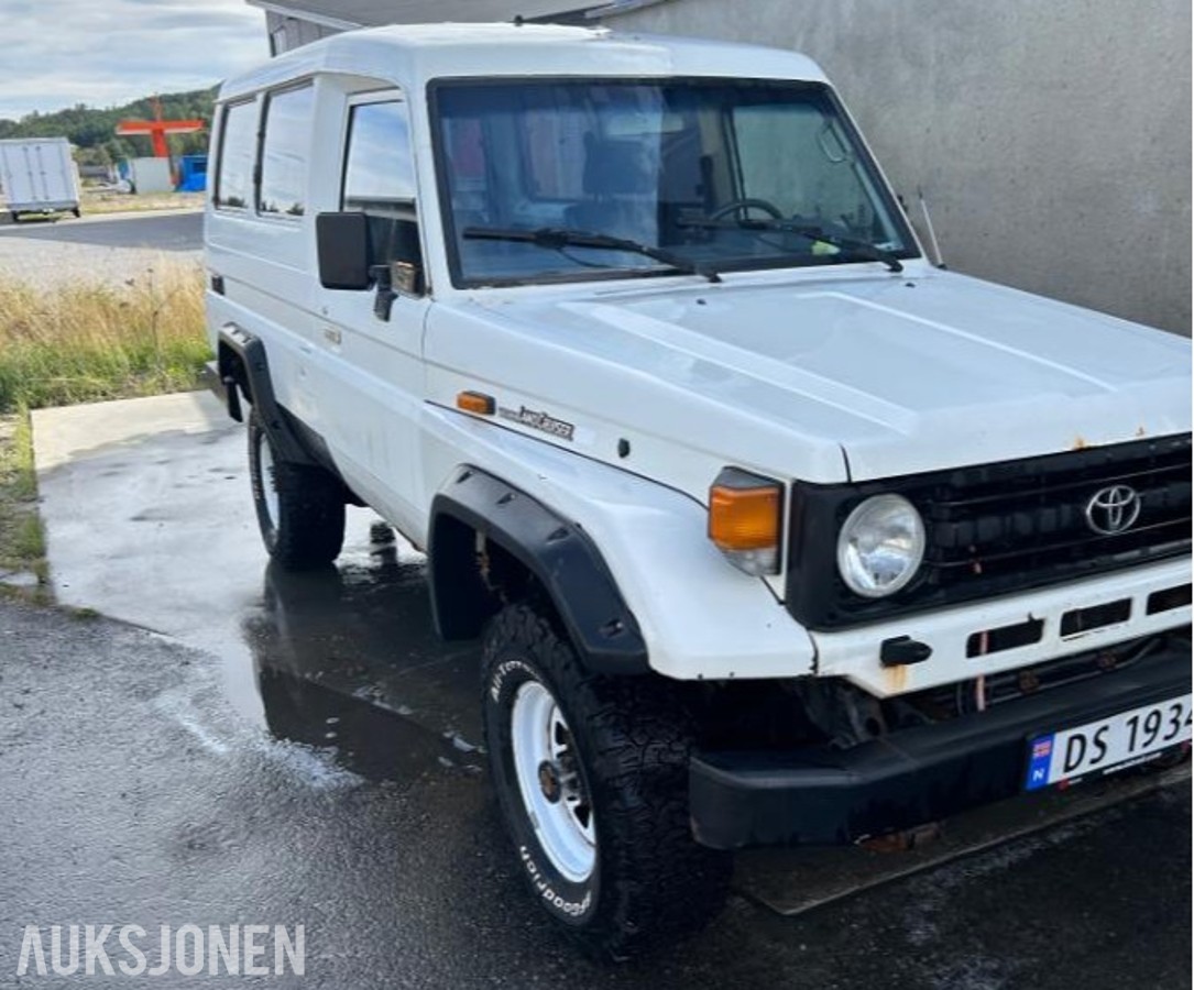 1999 Toyota Land Cruiser 4.2 131hk D 4WD 75 Troopy