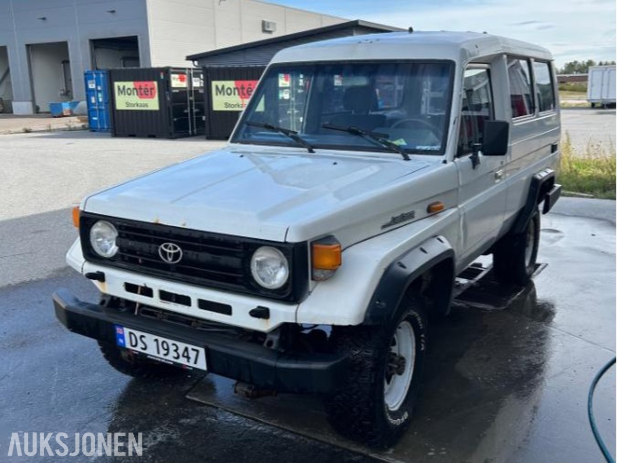1999 Toyota Land Cruiser 4.2 131hk D 4WD 75 Troopy