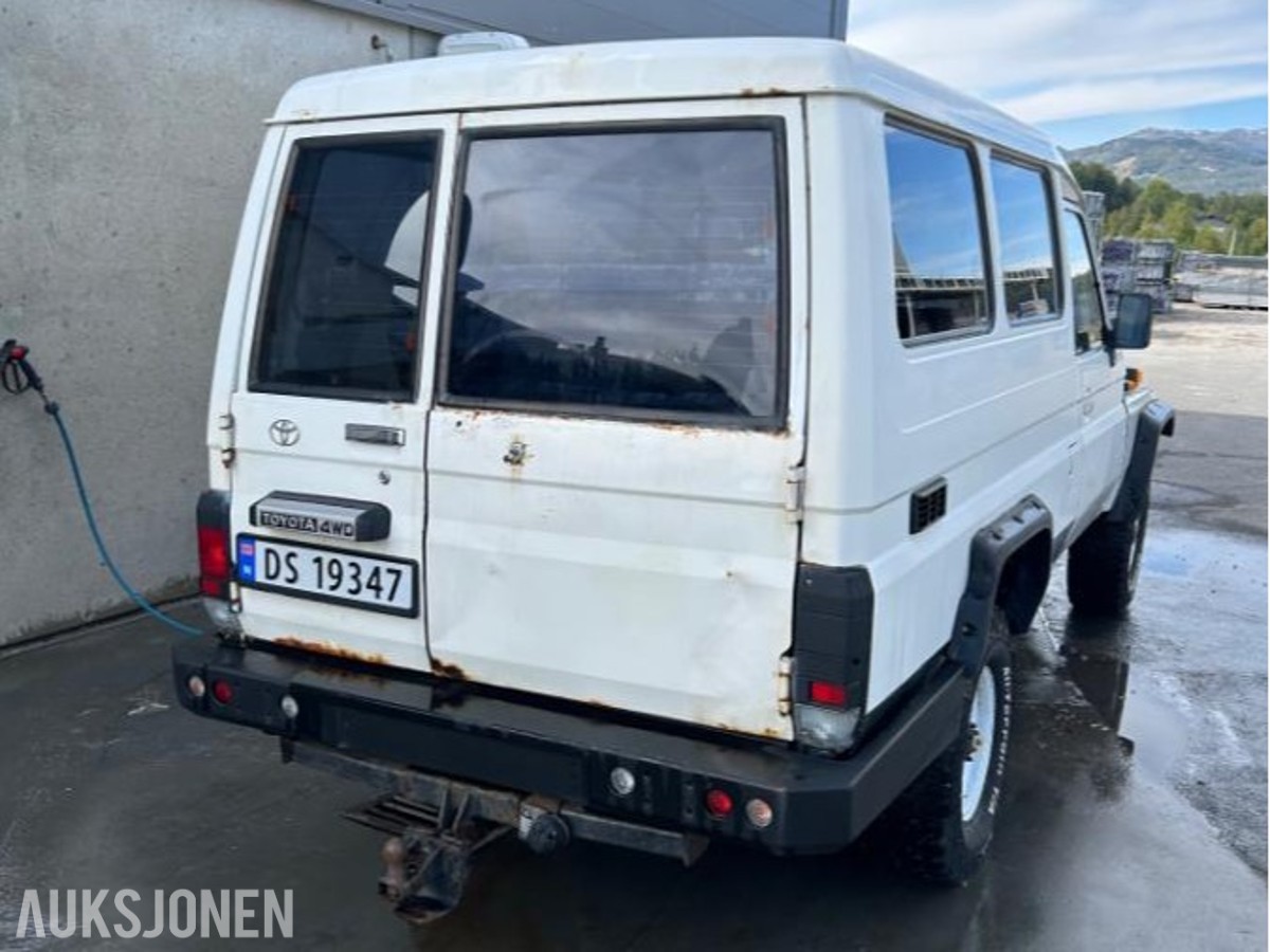 1999 Toyota Land Cruiser 4.2 131hk D 4WD 75 Troopy