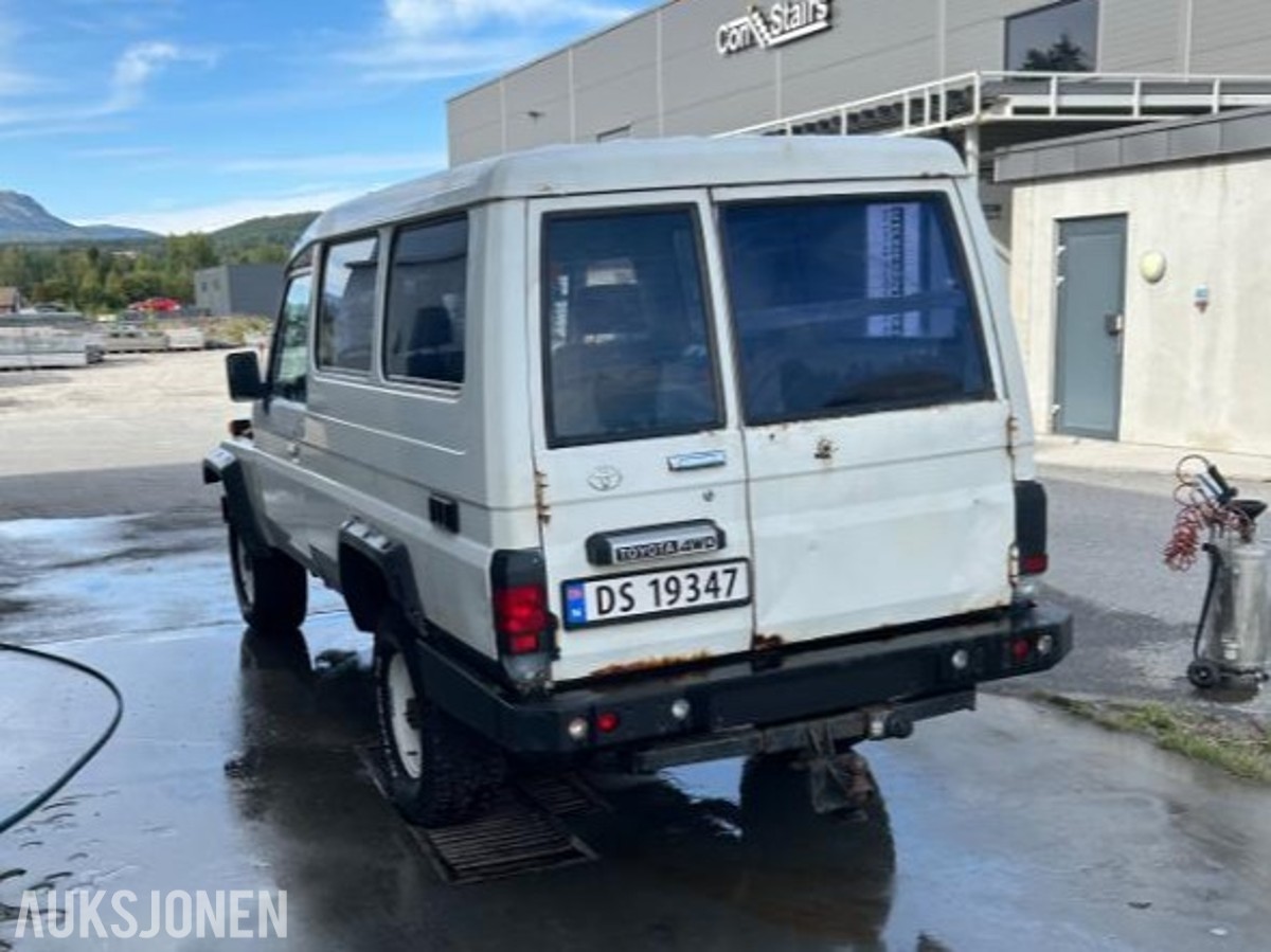 1999 Toyota Land Cruiser 4.2 131hk D 4WD 75 Troopy