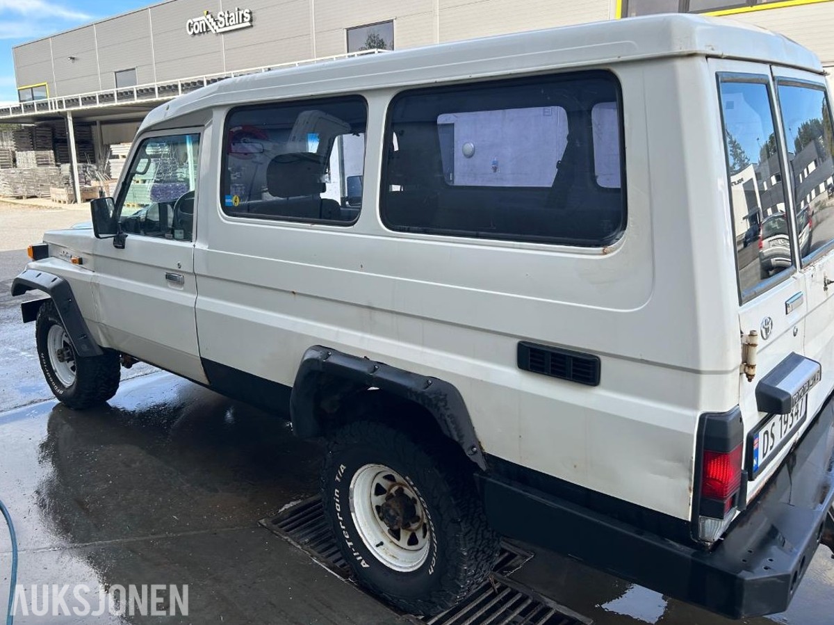 1999 Toyota Land Cruiser 4.2 131hk D 4WD 75 Troopy