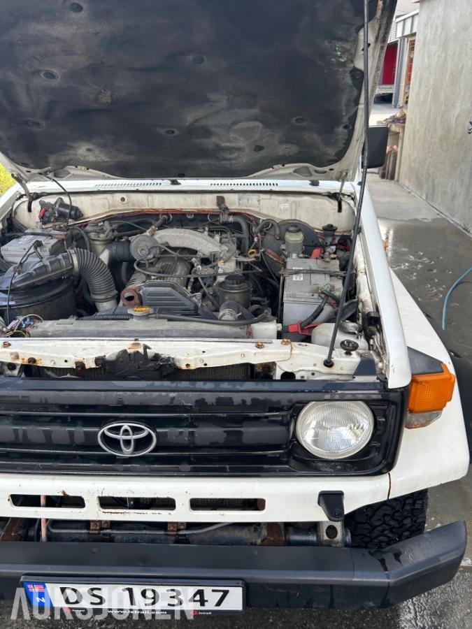 1999 Toyota Land Cruiser 4.2 131hk D 4WD 75 Troopy