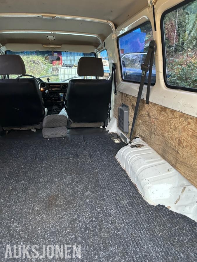 1999 Toyota Land Cruiser 4.2 131hk D 4WD 75 Troopy