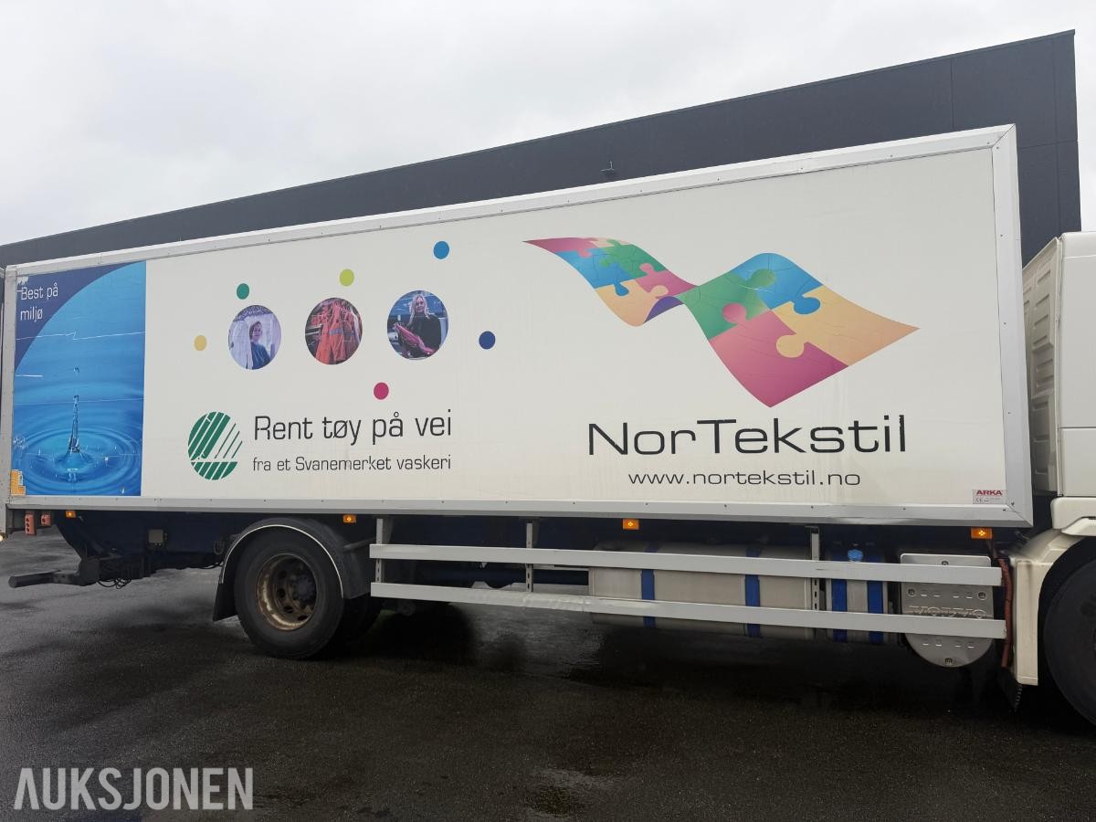 2011 Volvo FM 330 skapbil, Zepro bakløfter 2500 kg
