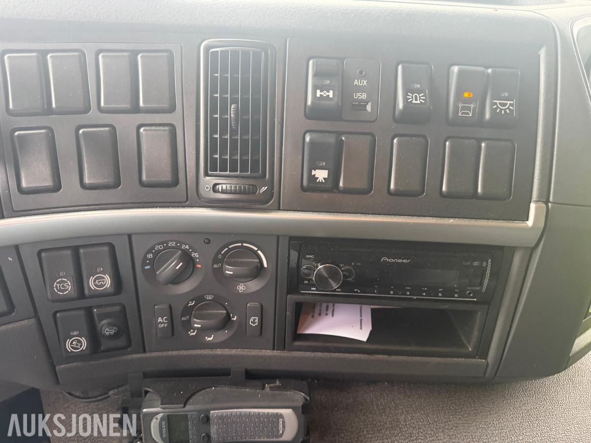 2011 Volvo FM 330 skapbil, Zepro bakløfter 2500 kg
