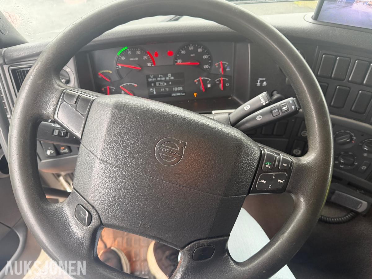 2011 Volvo FM 330 skapbil, Zepro bakløfter 2500 kg
