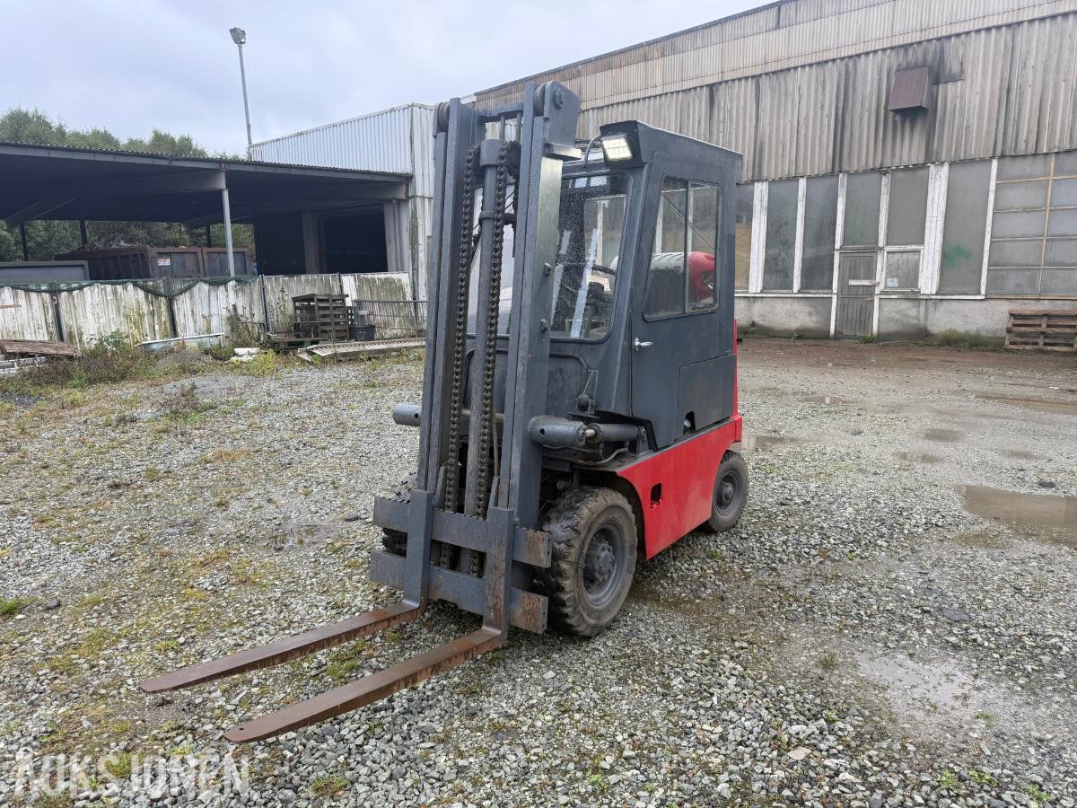 Komatsu FG20-6 gaffeltruck, 2,5 tonn, gass/bensin