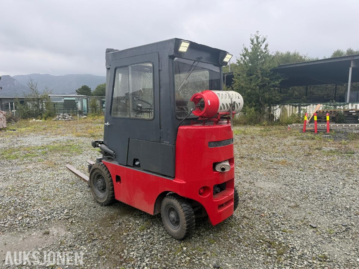 Komatsu FG20-6 gaffeltruck, 2,5 tonn, gass/bensin