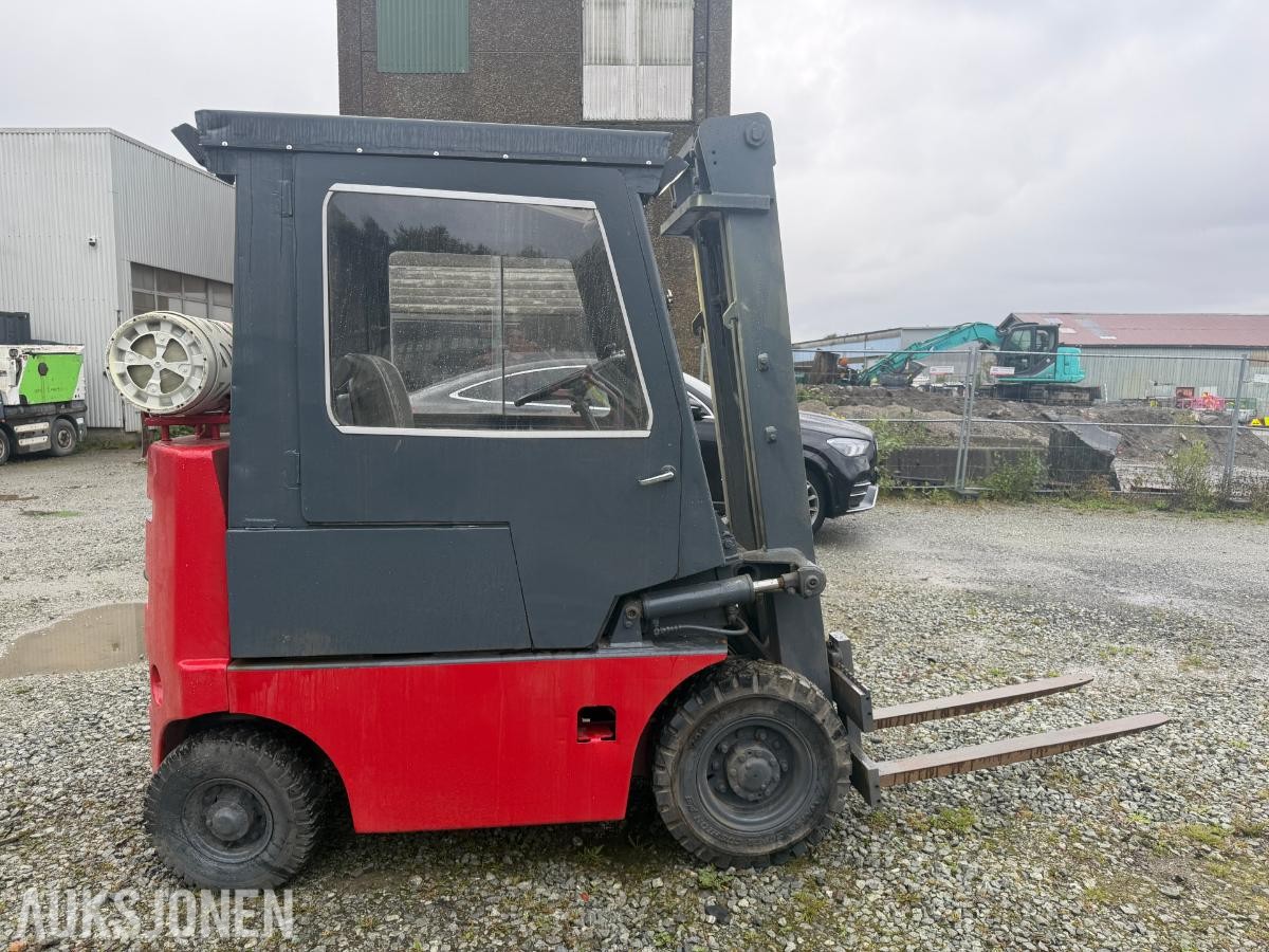 Komatsu FG20-6 gaffeltruck, 2,5 tonn, gass/bensin