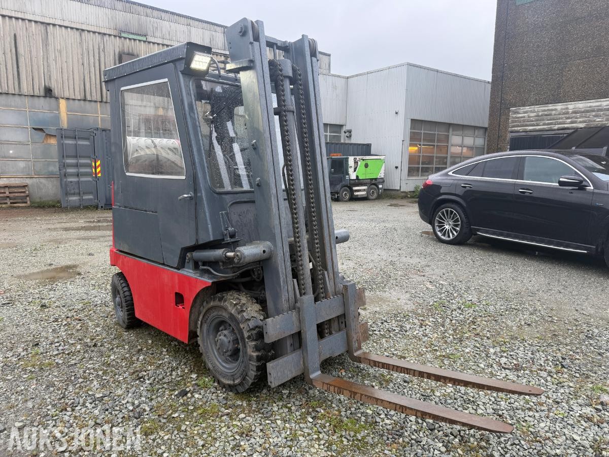 Komatsu FG20-6 gaffeltruck, 2,5 tonn, gass/bensin