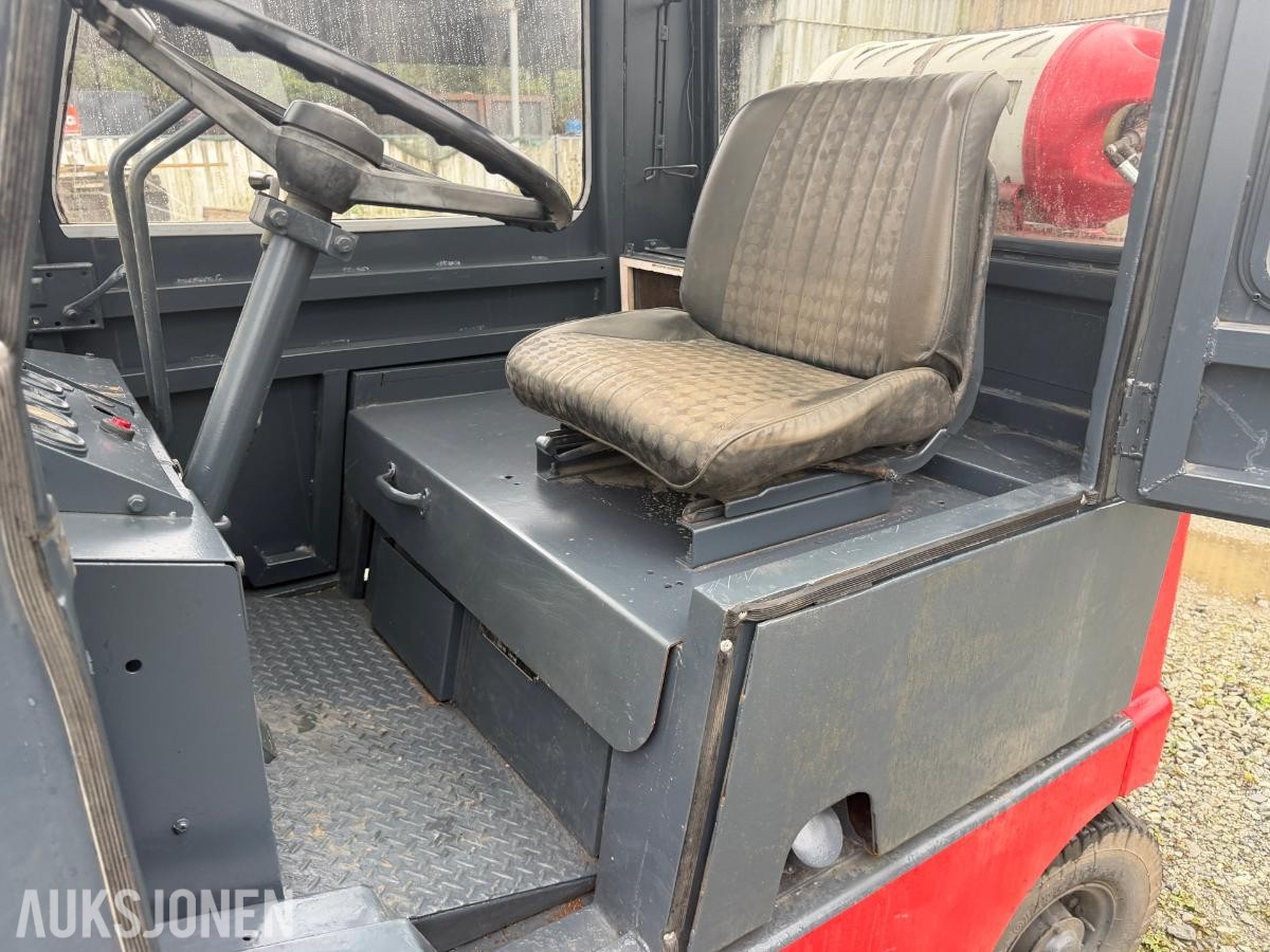 Komatsu FG20-6 gaffeltruck, 2,5 tonn, gass/bensin