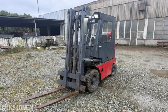 Komatsu FG20-6 gaffeltruck, 2,5 tonn, gass/bensin