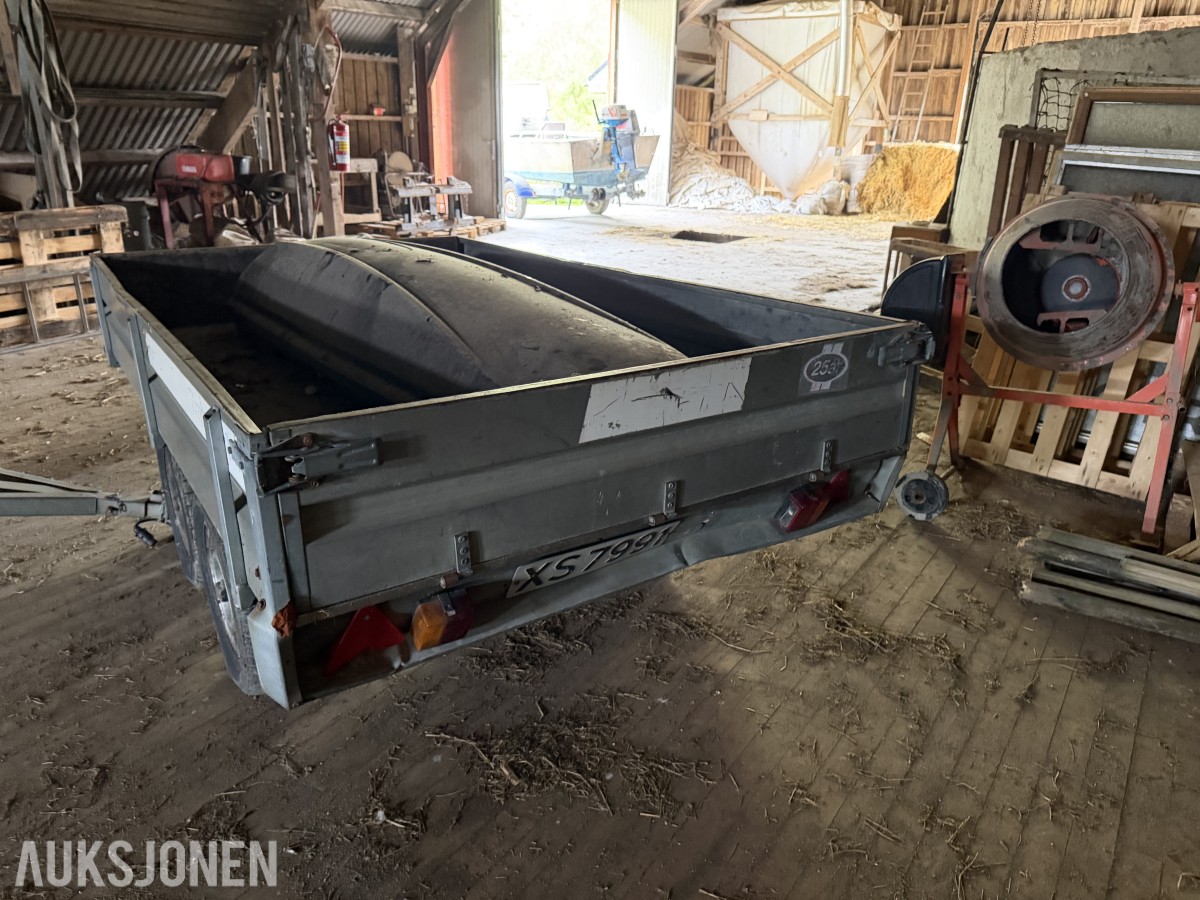 1989 Tysse Boggihenger 1400 kg totalvekt + skiboks