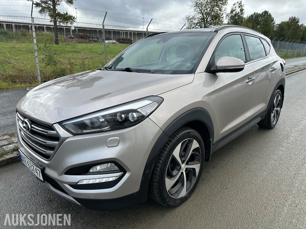 2016 HYUNDAI TUCSON 141HK CRDI AUTOMAT TEKNIKK PANORAMA HENGERFESTE SKINN EL.SETER